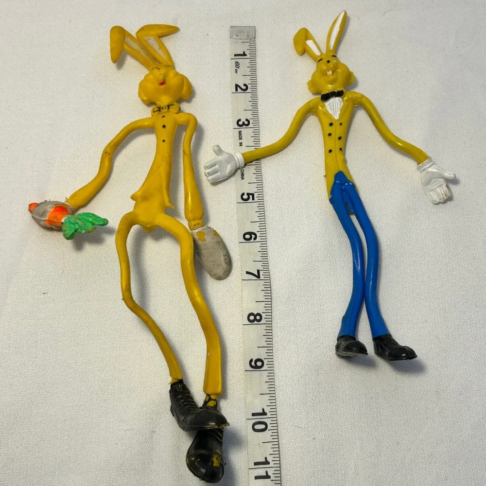 Vintage Easter Bunny‎ Figures Yellow Action Toys Set of 2 Holding Carrot